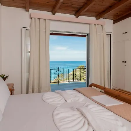 公寓 Agnadi Sea View Apartments, By Zantewize 阿利卡纳斯